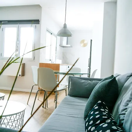 Stylish 2 Bedroom Near Alcaravaneras Beach Apartment Las Palmas de Gran Canaria